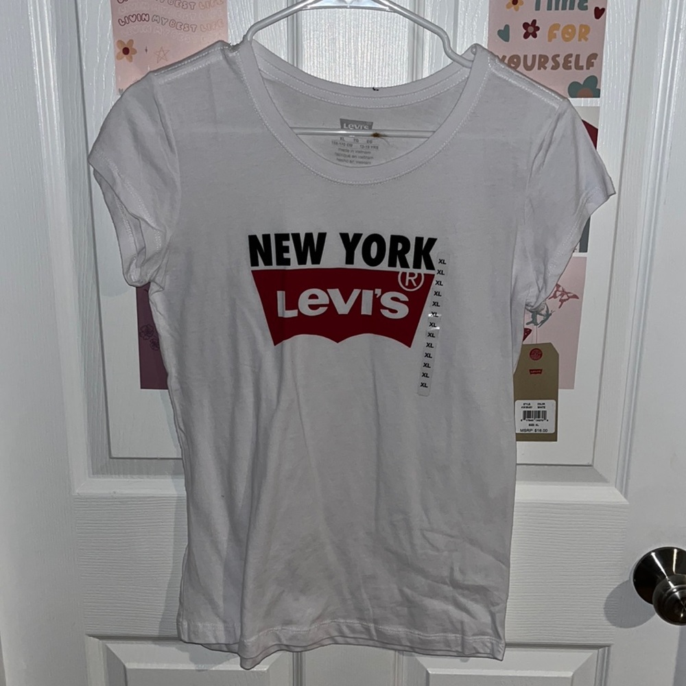 NWT tshirt💗